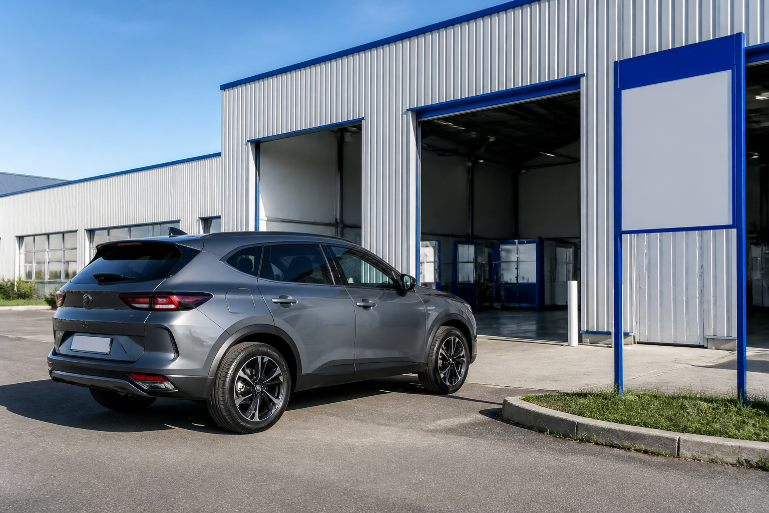 Voiture neuve prête pour son premier contrôle technique devant un centre agréé
