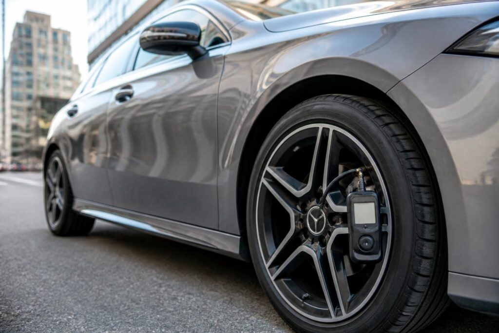 découvrez la pression idéale des pneus pour votre mercedes classe a 200 afin d'assurer sécurité, performance et longévité des pneus.