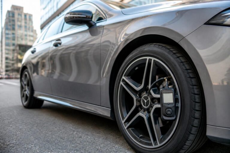 découvrez la pression idéale des pneus pour votre mercedes classe a 200 afin d'assurer sécurité, performance et longévité des pneus.